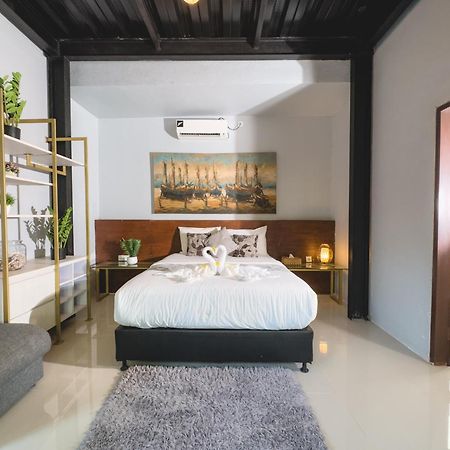 Villa Habibi Uluwatu Buitenkant foto