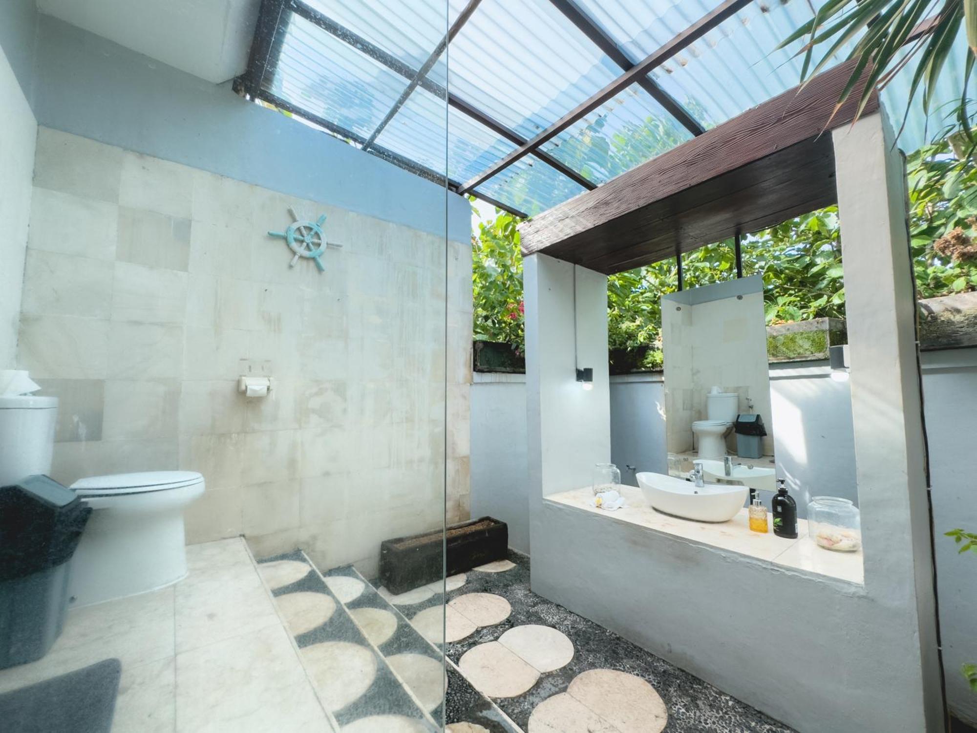 Villa Habibi Uluwatu Buitenkant foto