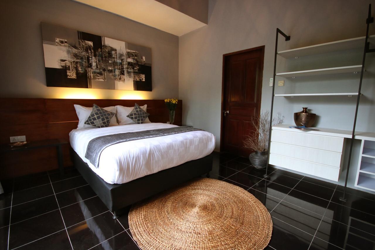 Villa Habibi Uluwatu Buitenkant foto
